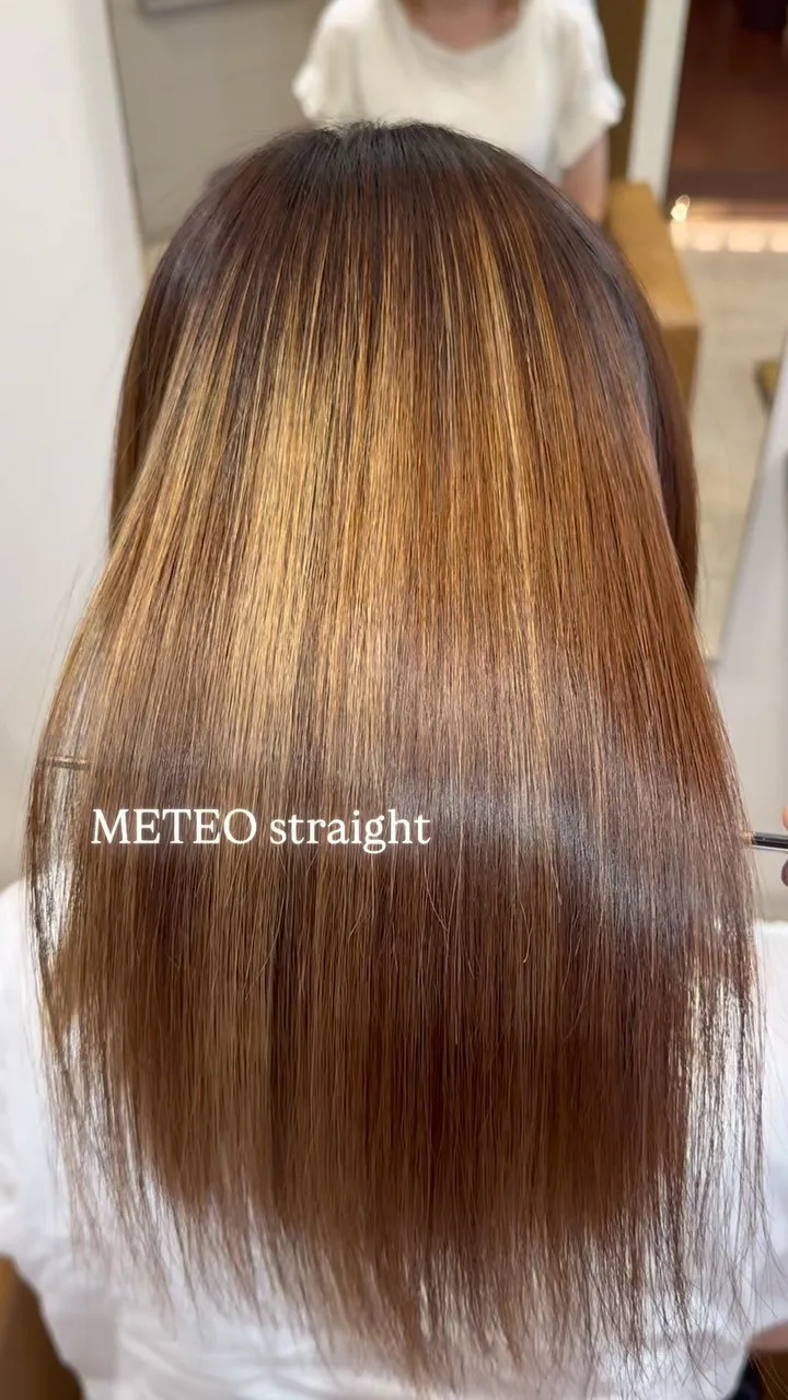 パサついたハイライト毛にもメテオストレートで艶々綺麗に！